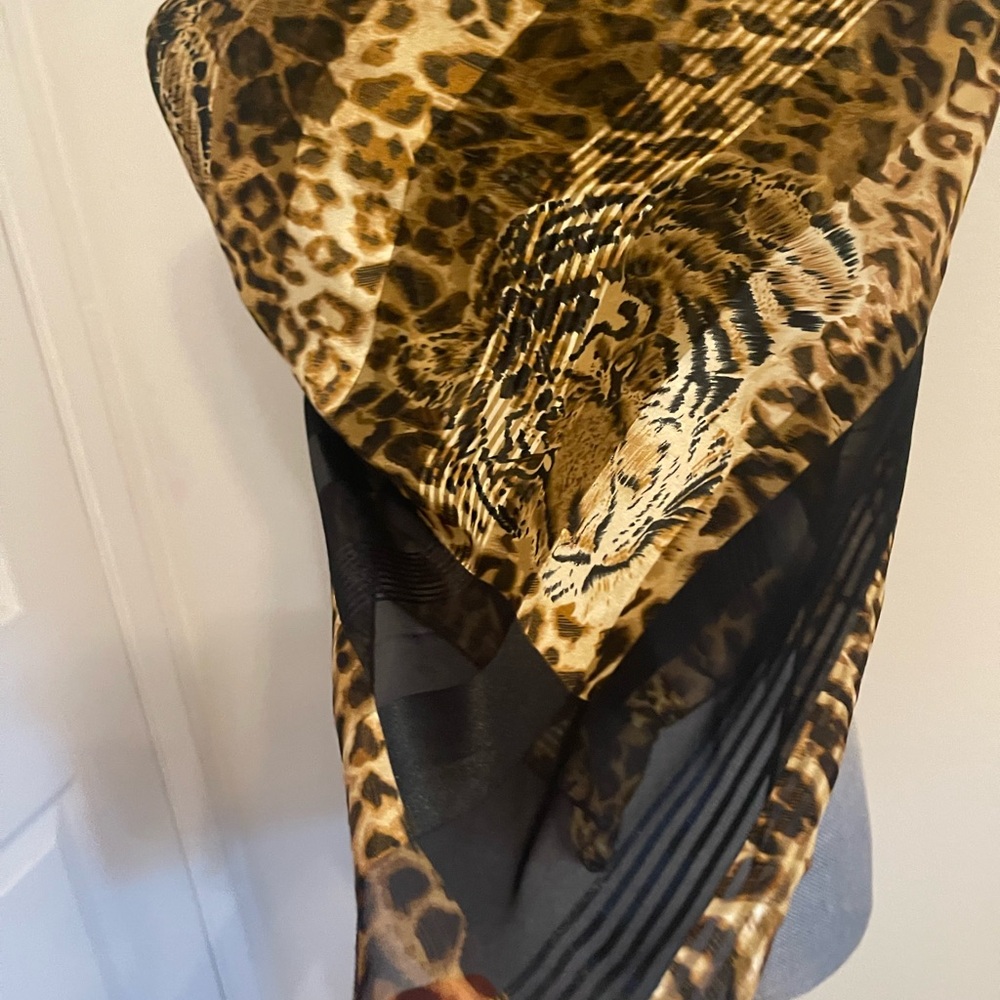 Leopard Print Satin Scarf - Black & Gold - Picture 4 of 8
